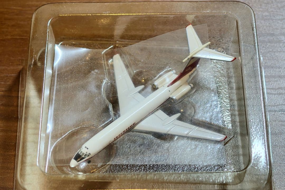 軍*姿様 Herpa Interflug Tupolev 134A 1/500