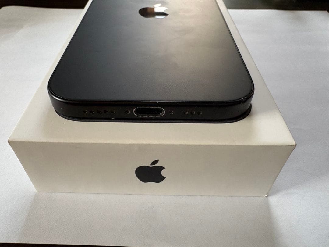 iPhone 15 ブラック 128GB 本体 バッテリー最大容量88%