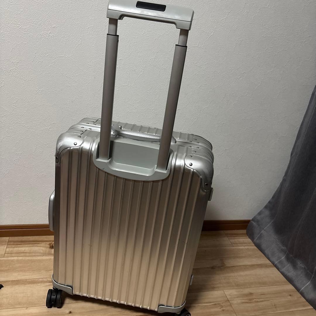 リモワ　トパーズ　45L 4輪　シルバー　キャリーケース　状態良い　最安値