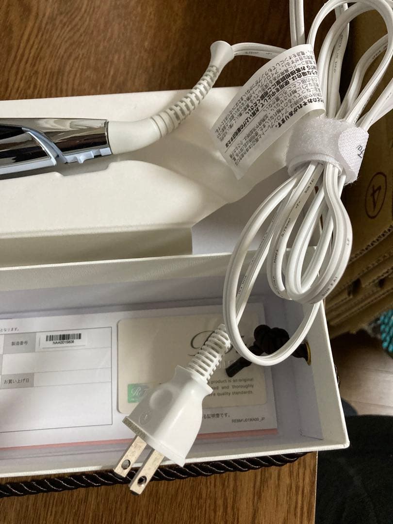 ⭐︎ほぼ新品⭐︎ ReFa ストレートヘアアイロン RE-BM-02A ホワイト