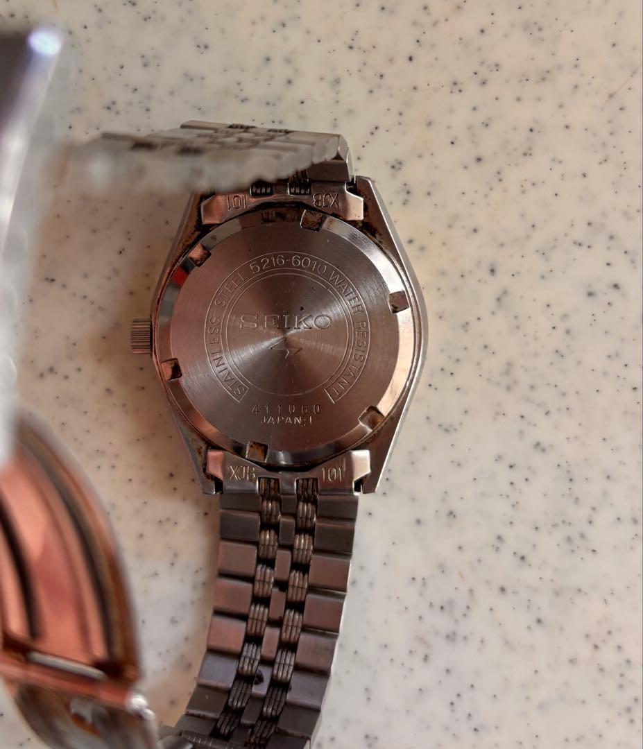 セイコー　アナログ腕時計　文字盤グリーン