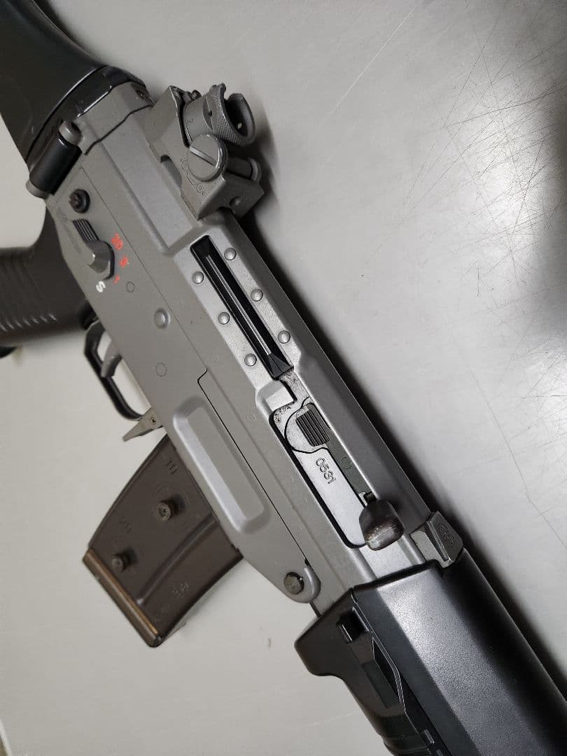東京マルイ SiG551 SWAT 電動ガン 実働品