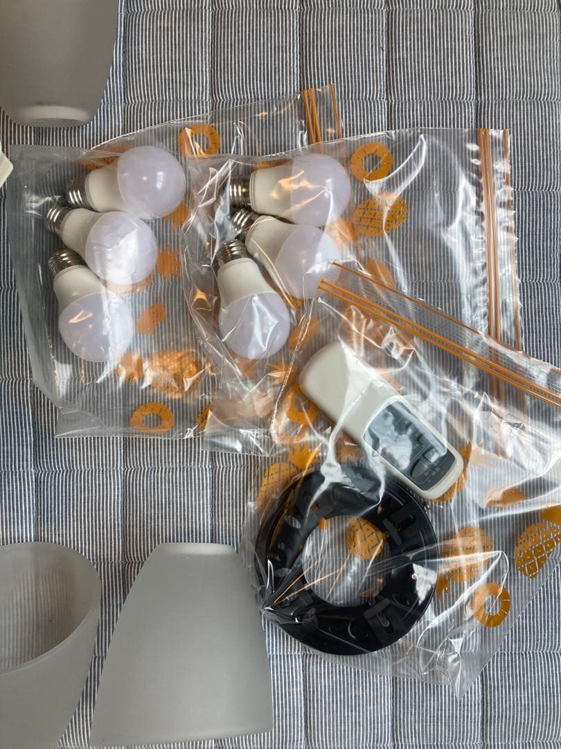 シーリングファン 4枚羽根　6灯　電球つき