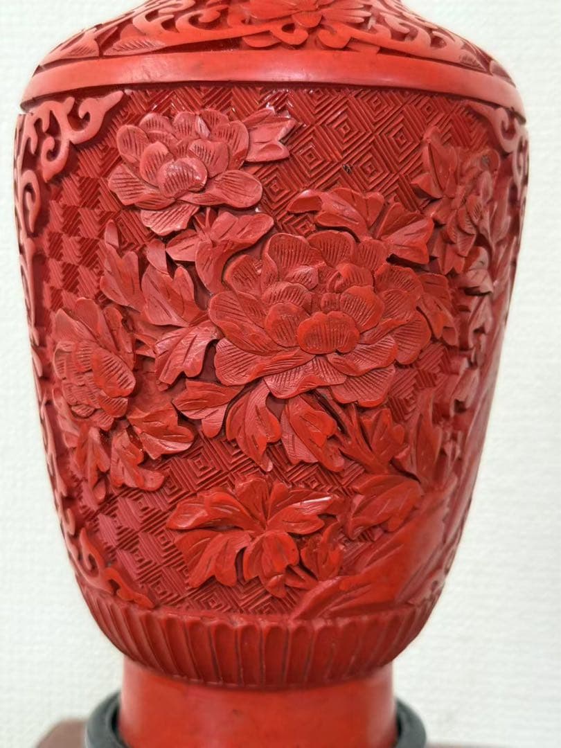 堆朱漆彫り花瓶 中国美術 彫刻 花瓶彫漆 花瓶（花の彫刻） 年代物 美品 　箱付
