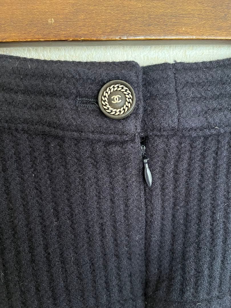 バズ　CHANEL リブ編みデザイン　膝丈スカート　ネイビー