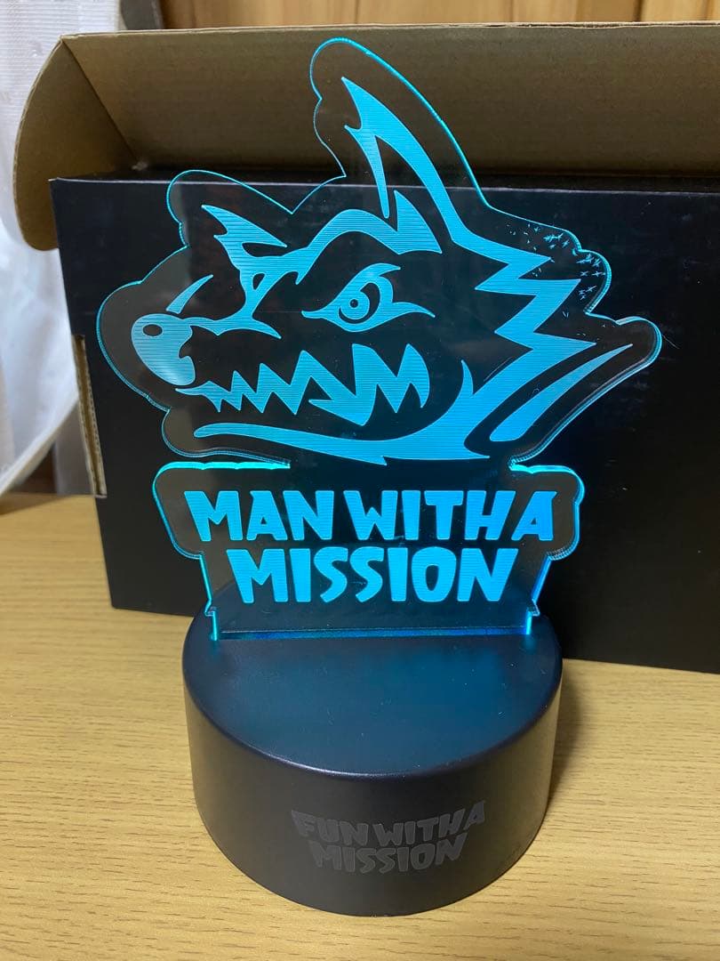 マンウィズオリジナルロゴスタンド