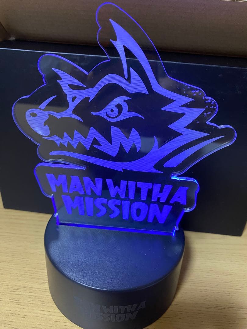 マンウィズオリジナルロゴスタンド