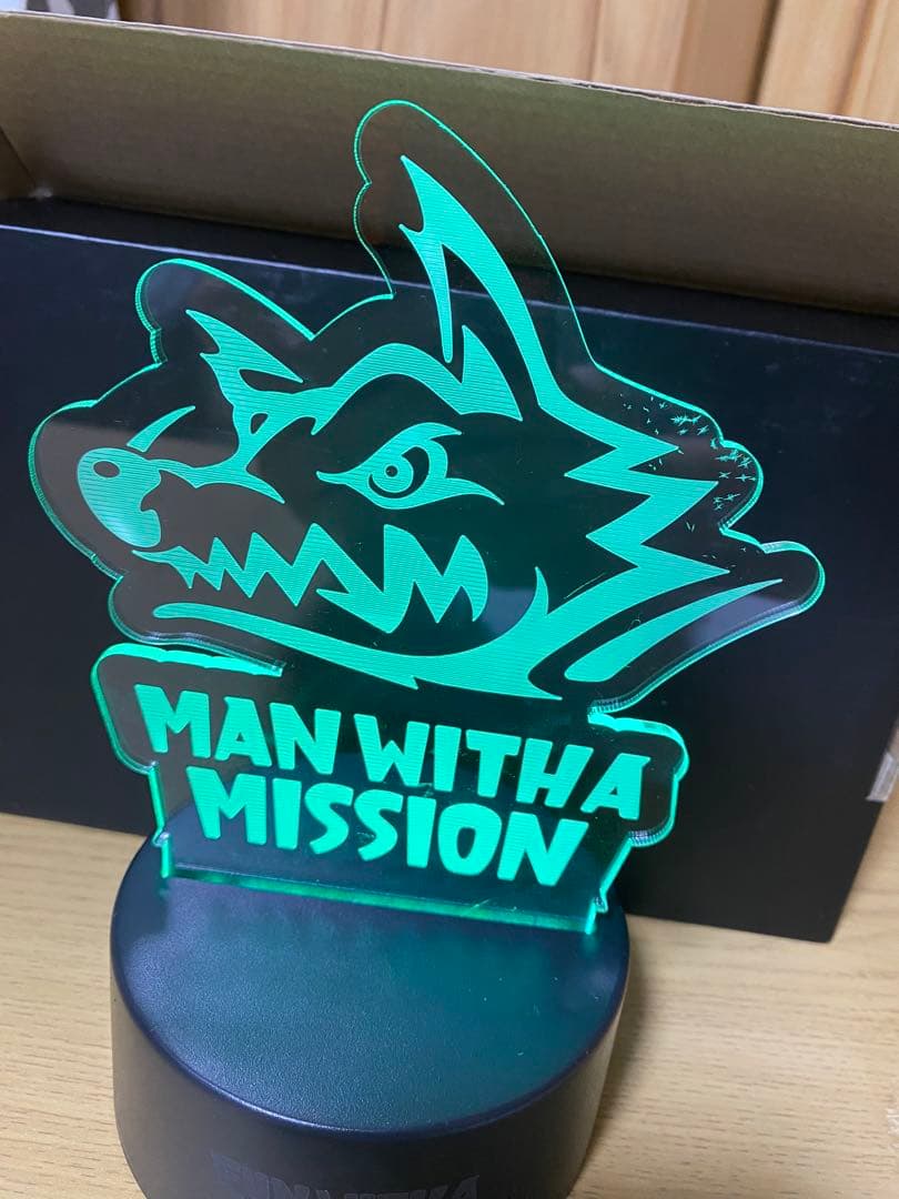 マンウィズオリジナルロゴスタンド