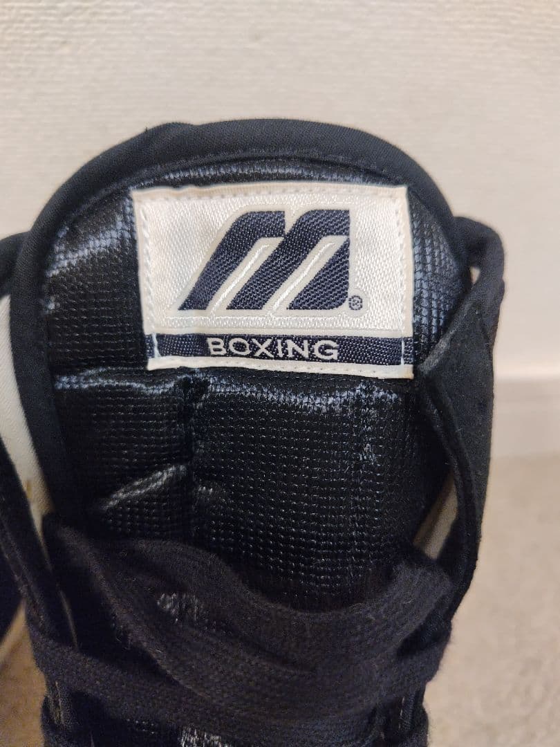 【極美品】ミズノ ボクシングシューズ　ブラック/シルバー　25.5cm