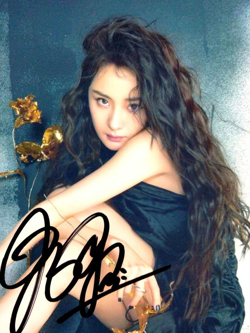 ヤン・ミー直筆サイン入り2Lサイズ写真…Yang Mi…中国有名女優‥