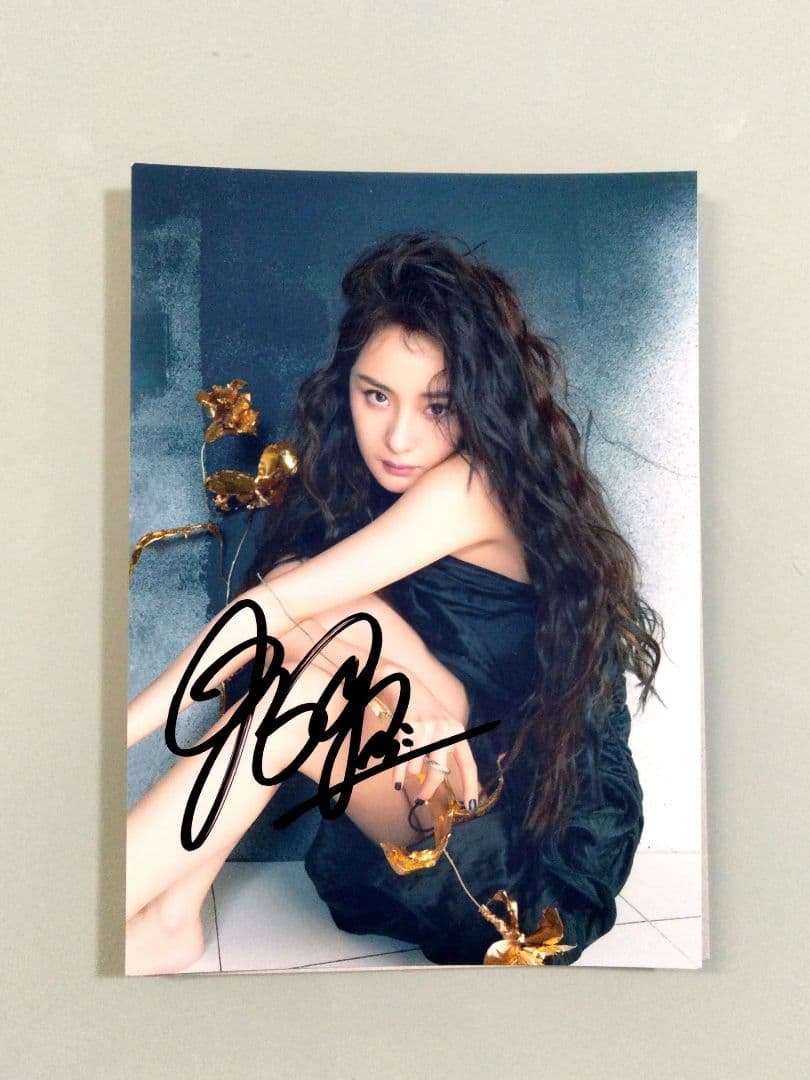 ヤン・ミー直筆サイン入り2Lサイズ写真…Yang Mi…中国有名女優‥
