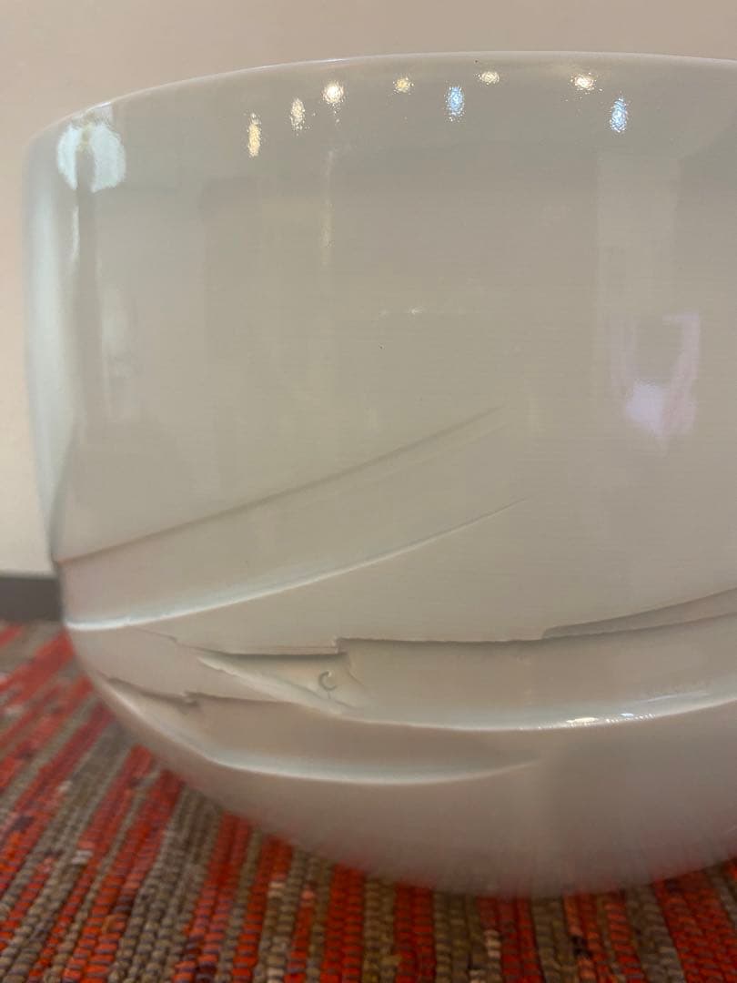 辻毅彦 自作 白瓷魚紋花器 聡窯 ひっかき文様