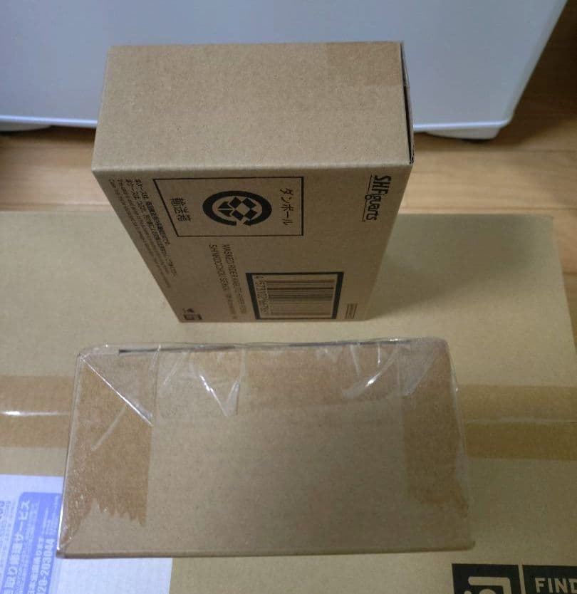 S.H.Figuarts 真骨彫製法 仮面ライダーカブトハイパーフォーム10th