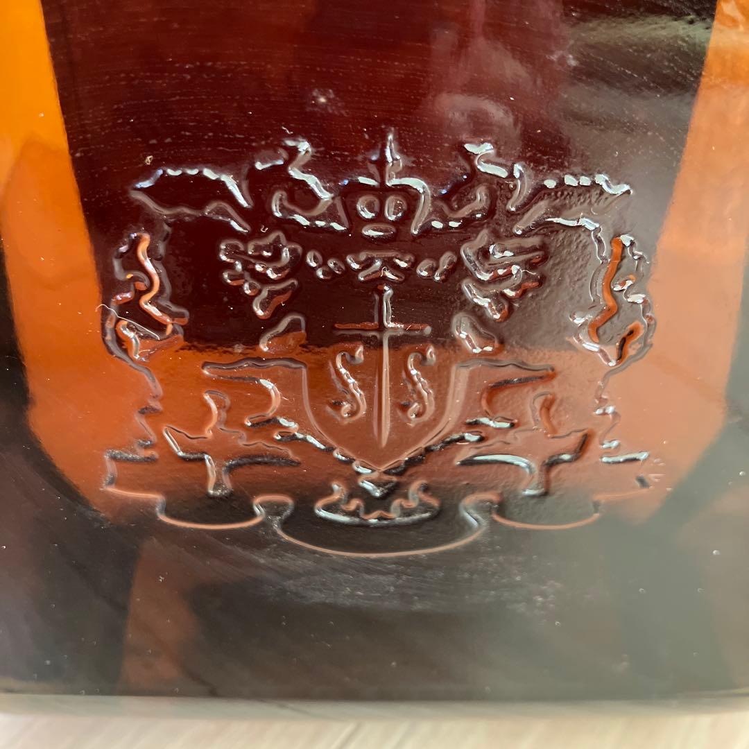 古酒　サントリーローヤル1000ml とローヤル12年黒ラベルミニボトル50ml