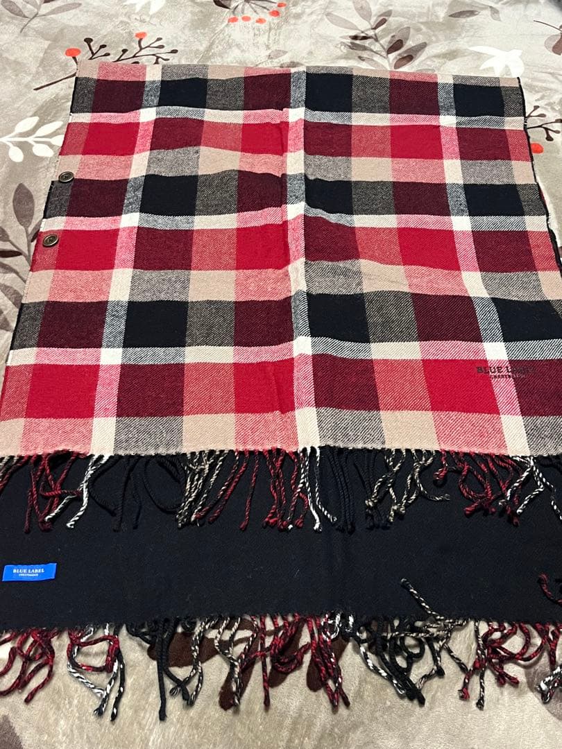 ブルーレーベルクレストブリッジショール（マフラー）