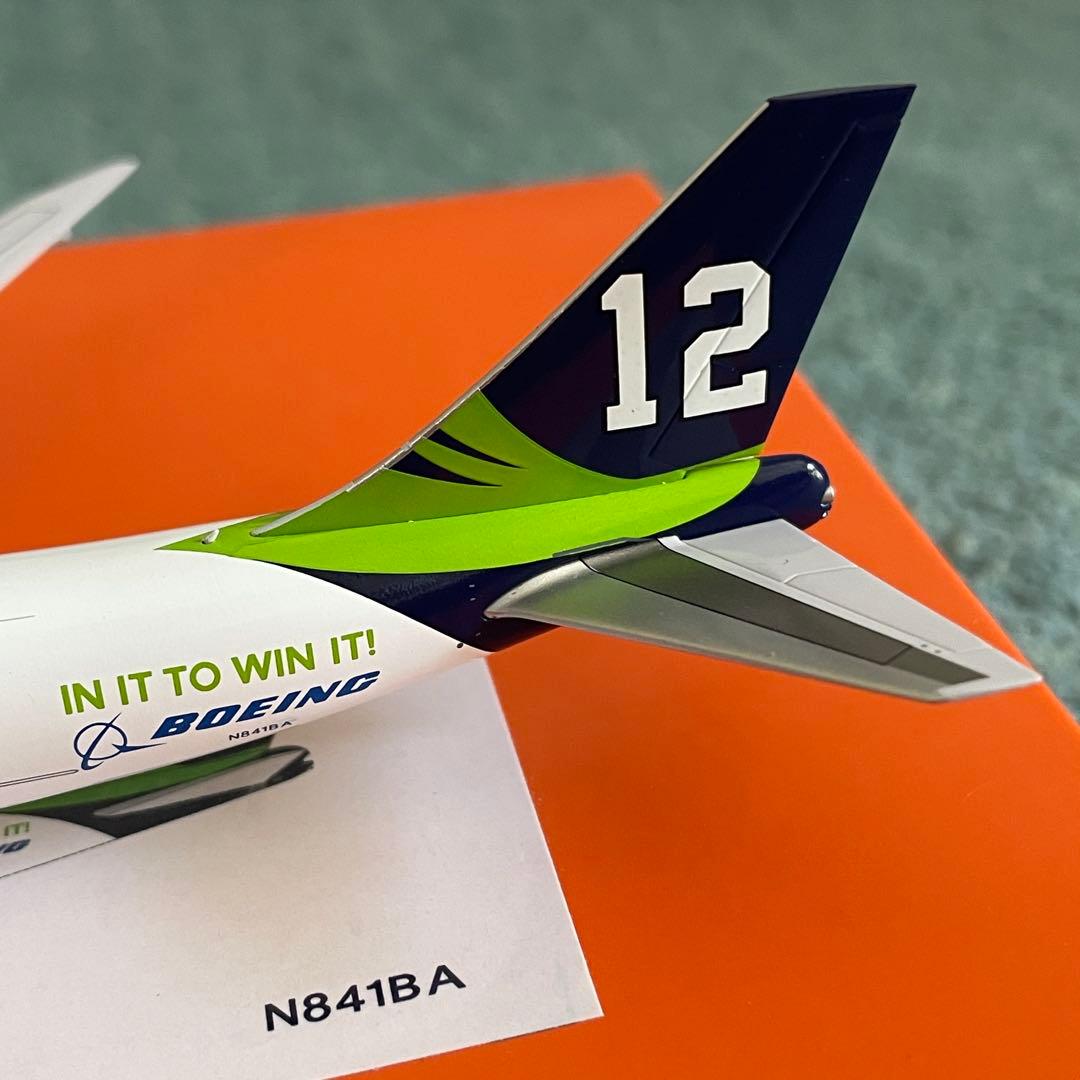 BOEING 747-8F ハウス SEATTLE SEAHAWKS 1:400