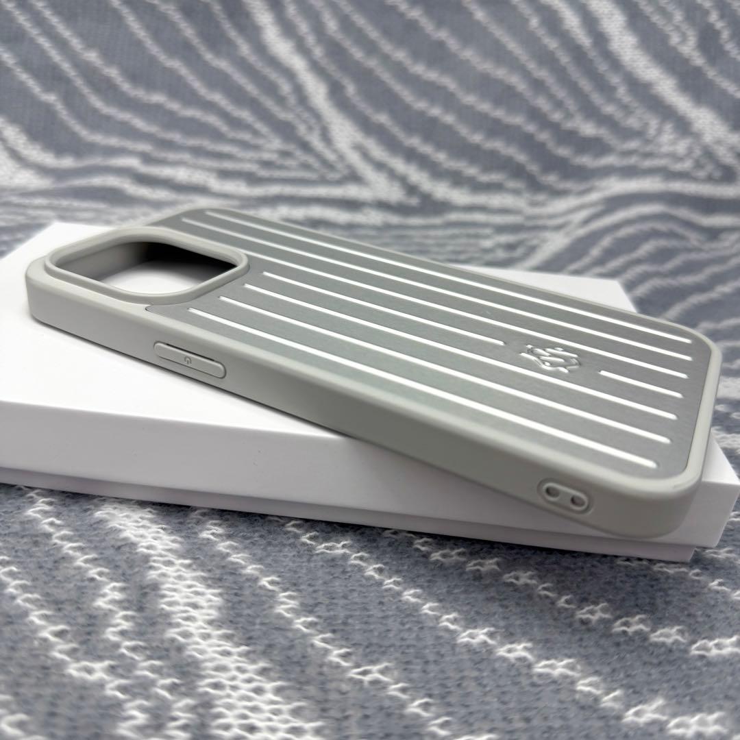 新品/未使用 RIMOWA リモワ iPhone15promxs ケースシルバー