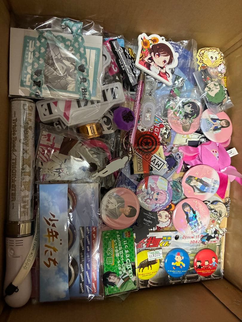 アニメ 漫画 大量 グッズ まとめ売り 缶バッジ アクリルスタンド フィギュア