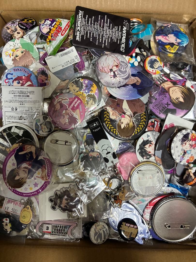 アニメ 漫画 大量 グッズ まとめ売り 缶バッジ アクリルスタンド フィギュア