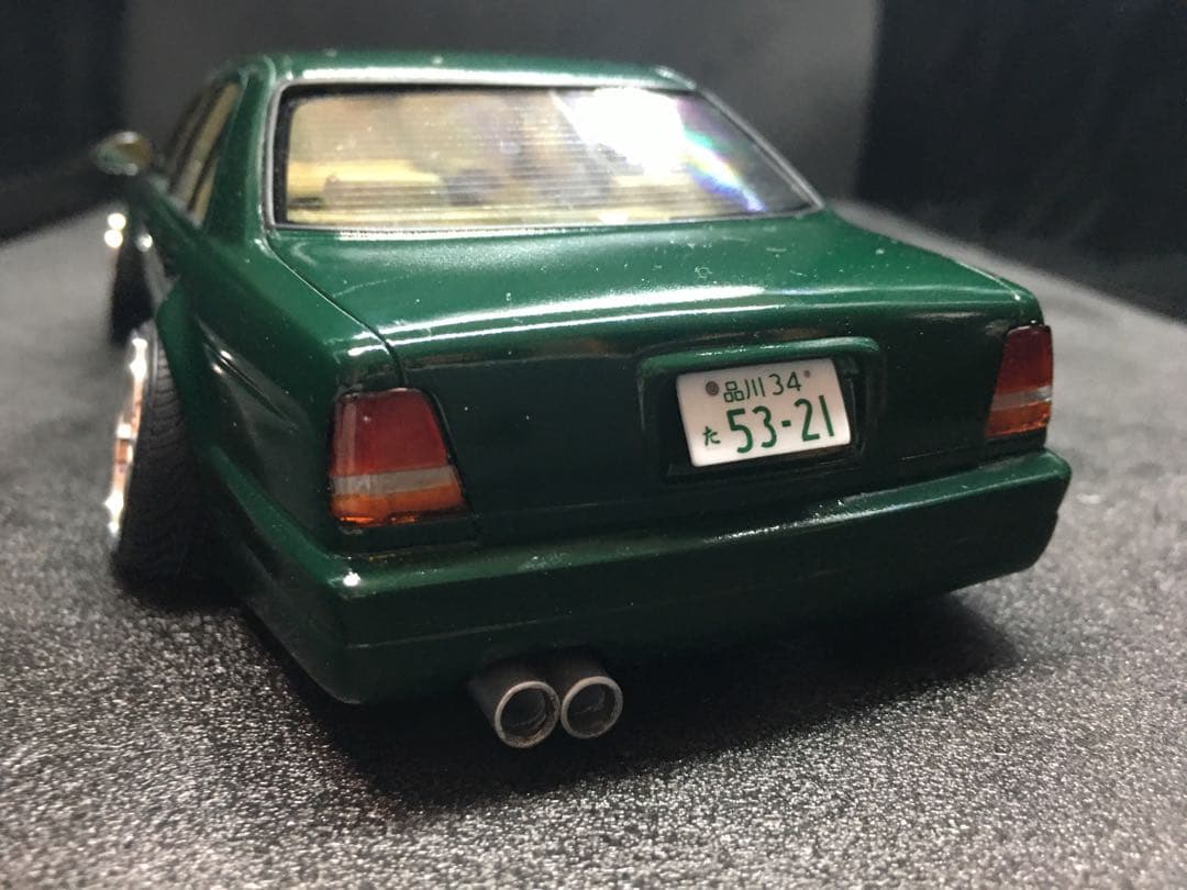 旧車VIPカープラモデル完成品1／２４アオシマ２３シーマ
