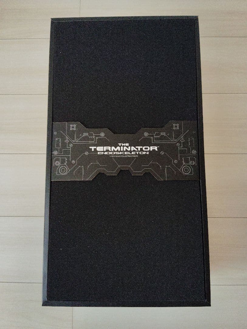 ホットトイズ ターミネーター1/4スケールフィギュア T-800エンドスケルトン