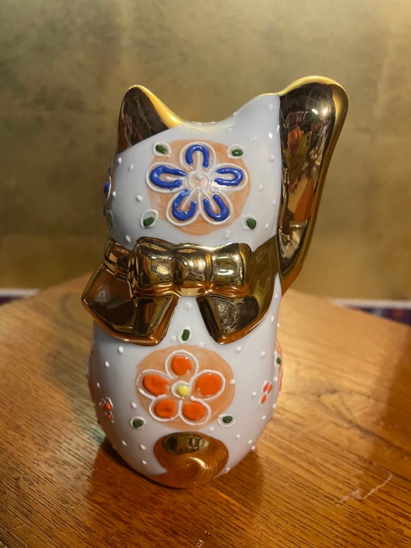 九谷焼 招き猫 置物 金ブチ （右手・高 約11.5cm）