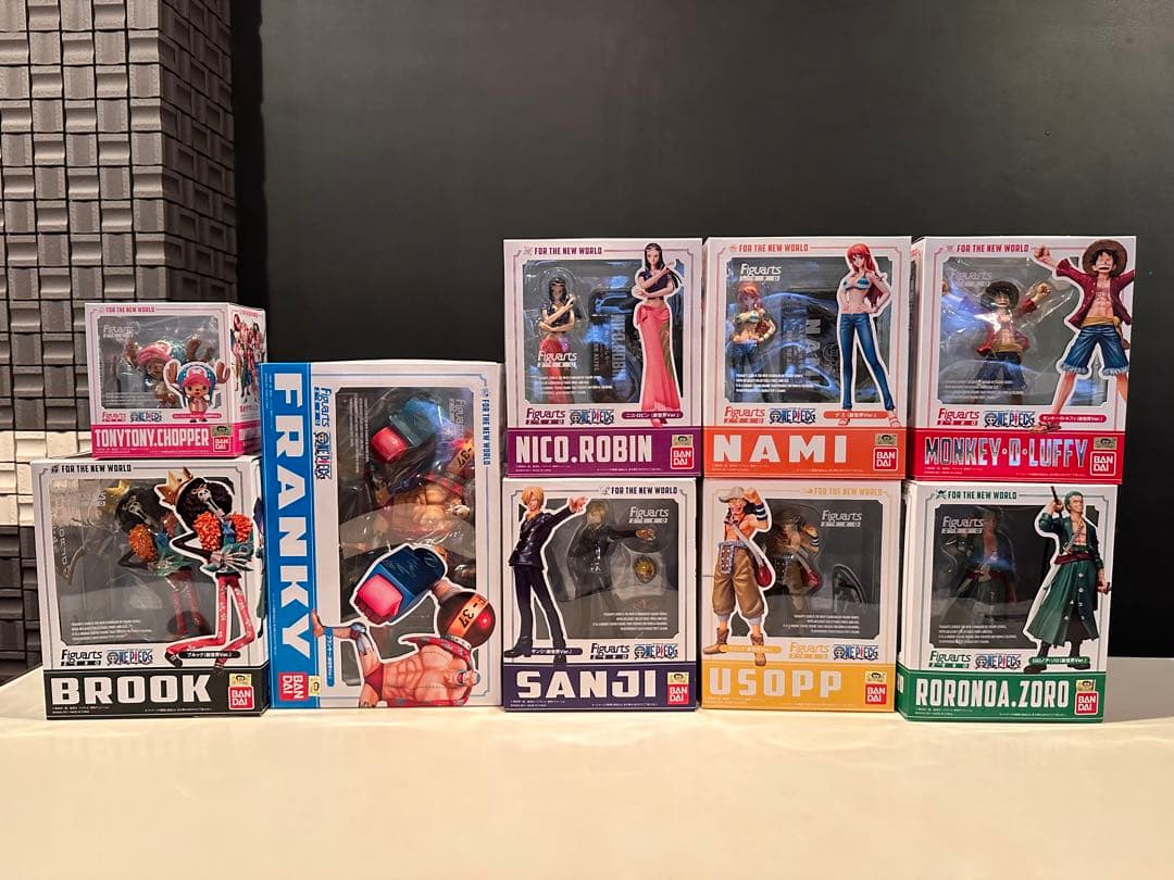 ワンピース Figuarts ZERO 麦わらの一味　セブンイレブン限定台座付き