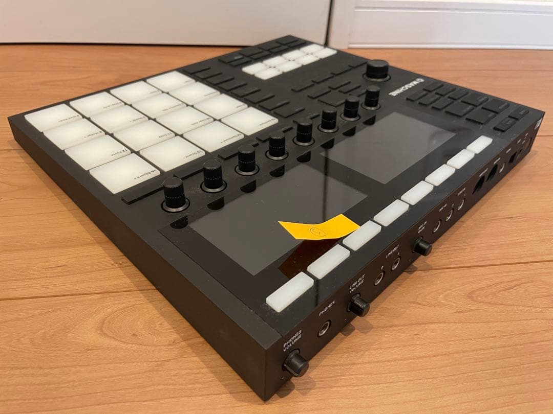 ③ Native Instruments MASCHINE Mk3 ライセンス有