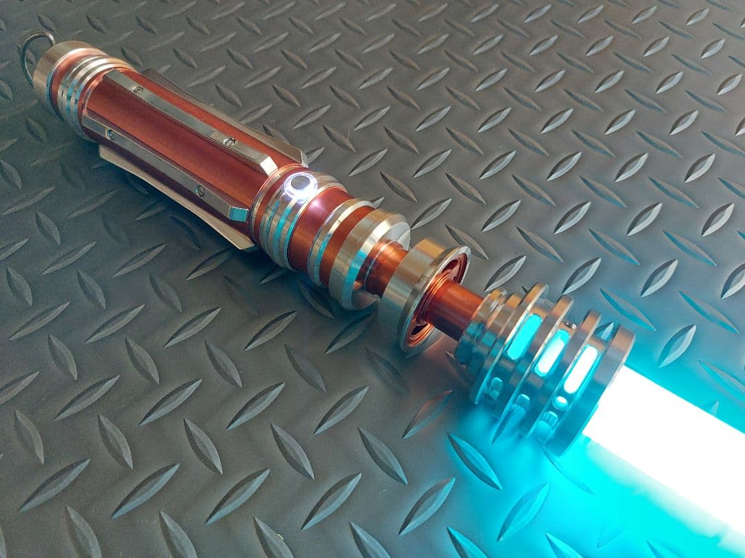 カスタムライトセーバー【Leia SE Variant】SN-PRO新品未使用