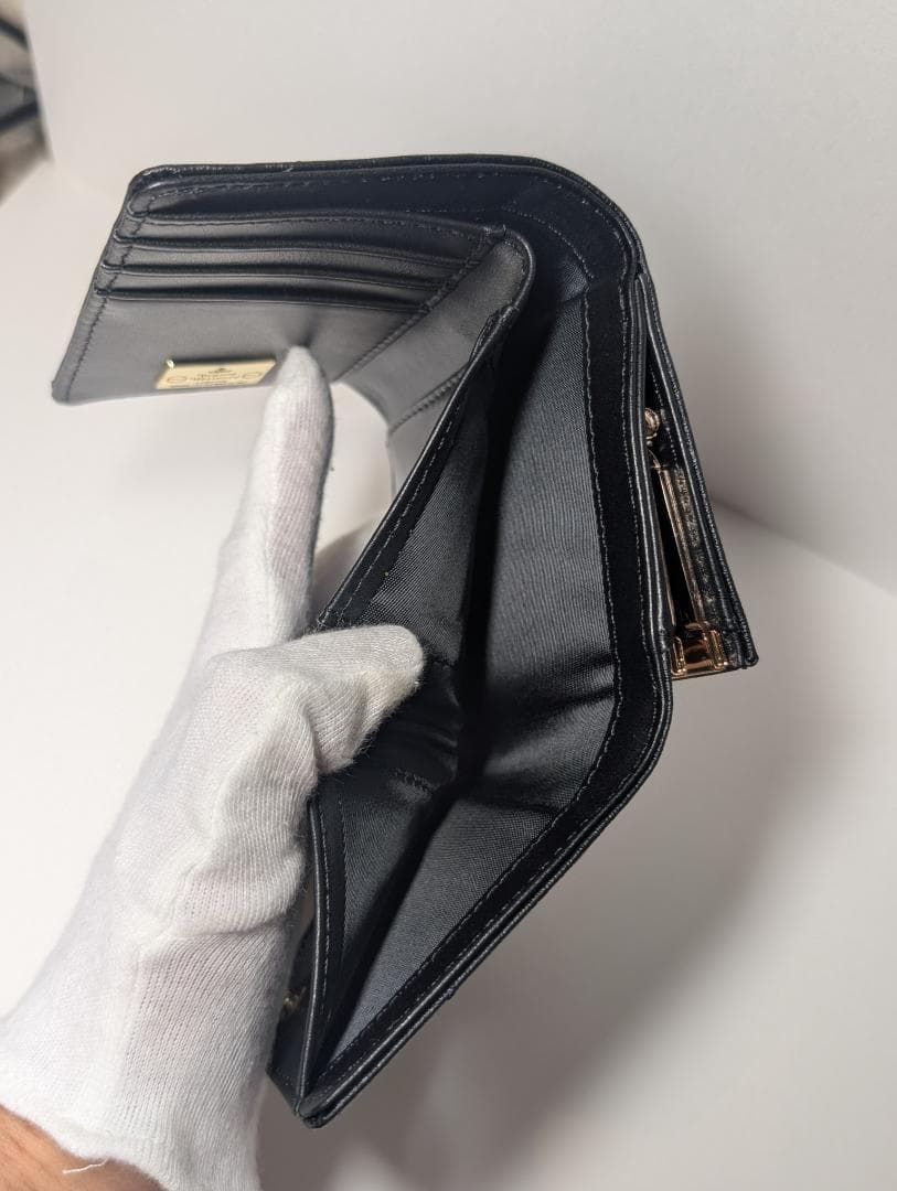 【新品】ヴィヴィアンウエストウッド　三つ折財布　13VV116