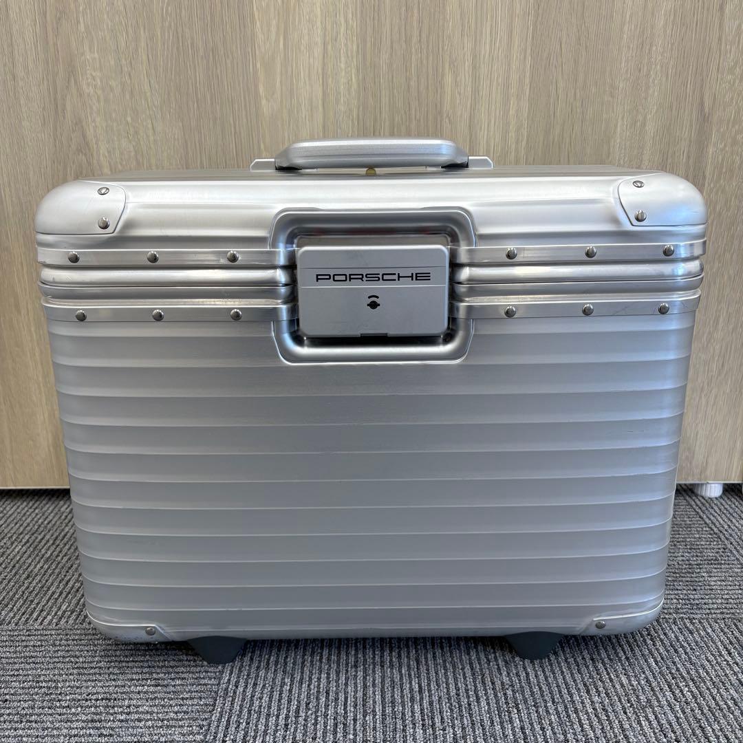 RIMOWA PORSCHE パイロット　キャリーケース　二輪　アルミ　トロリー