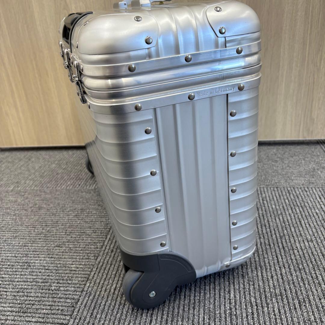 RIMOWA PORSCHE パイロット　キャリーケース　二輪　アルミ　トロリー