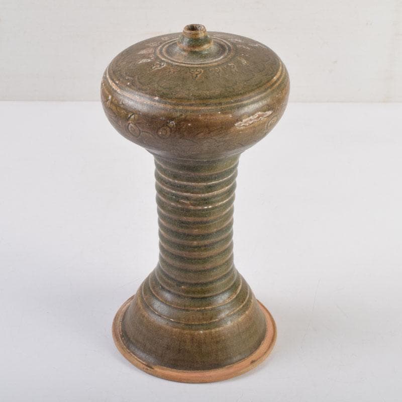 タイ古陶磁　スンコロク　宋胡録　青磁　刻神獣壷　C　9170