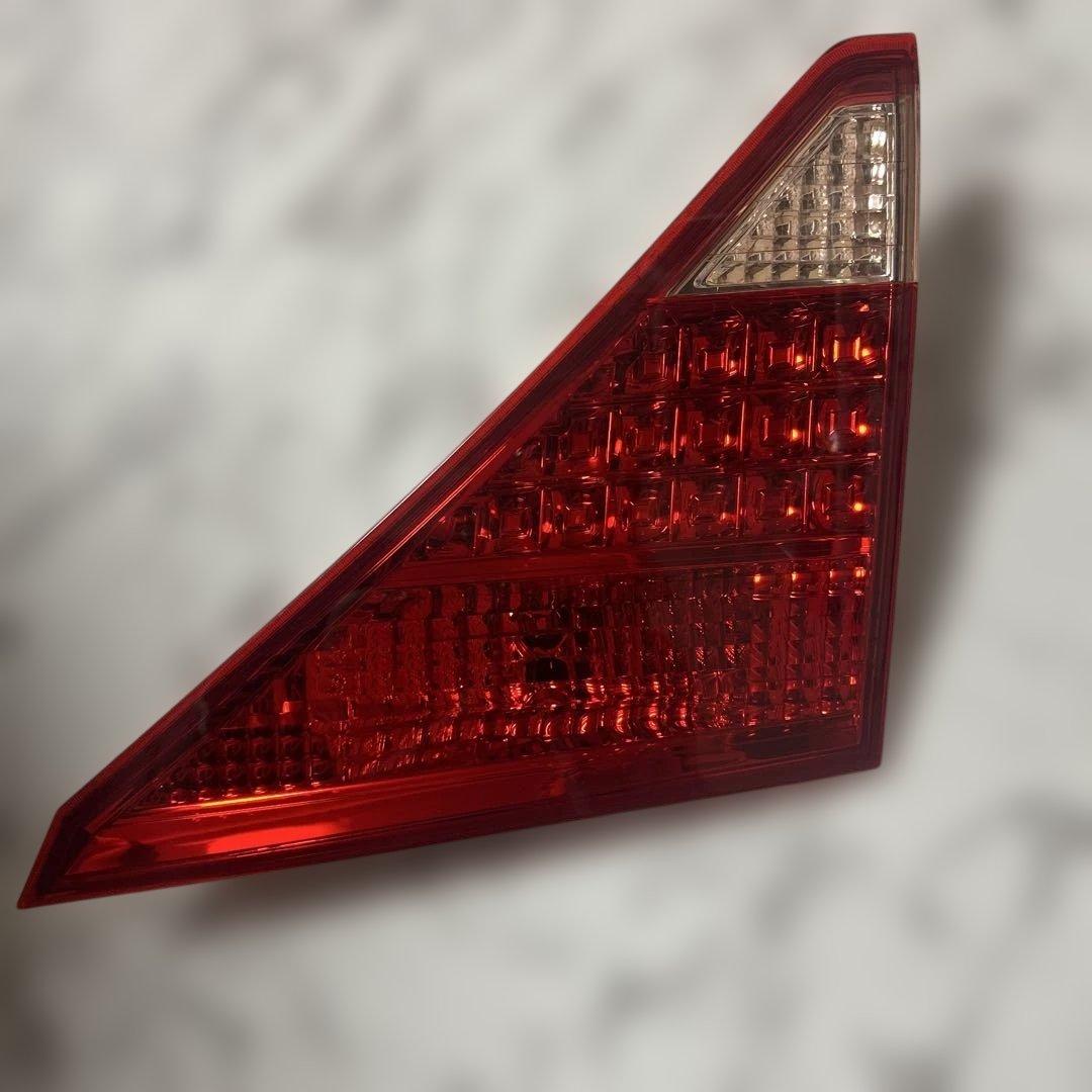 20アルファード純正テールランプ