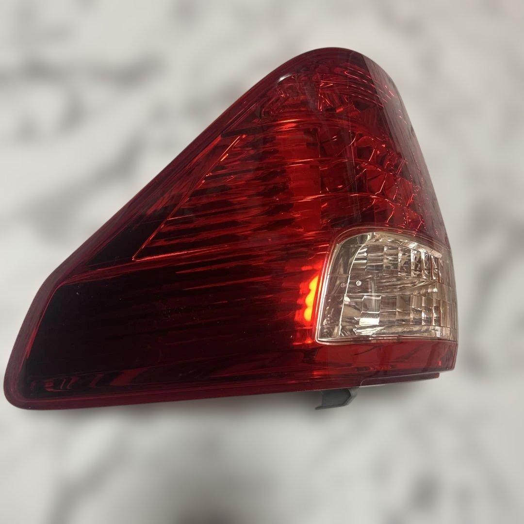 20アルファード純正テールランプ