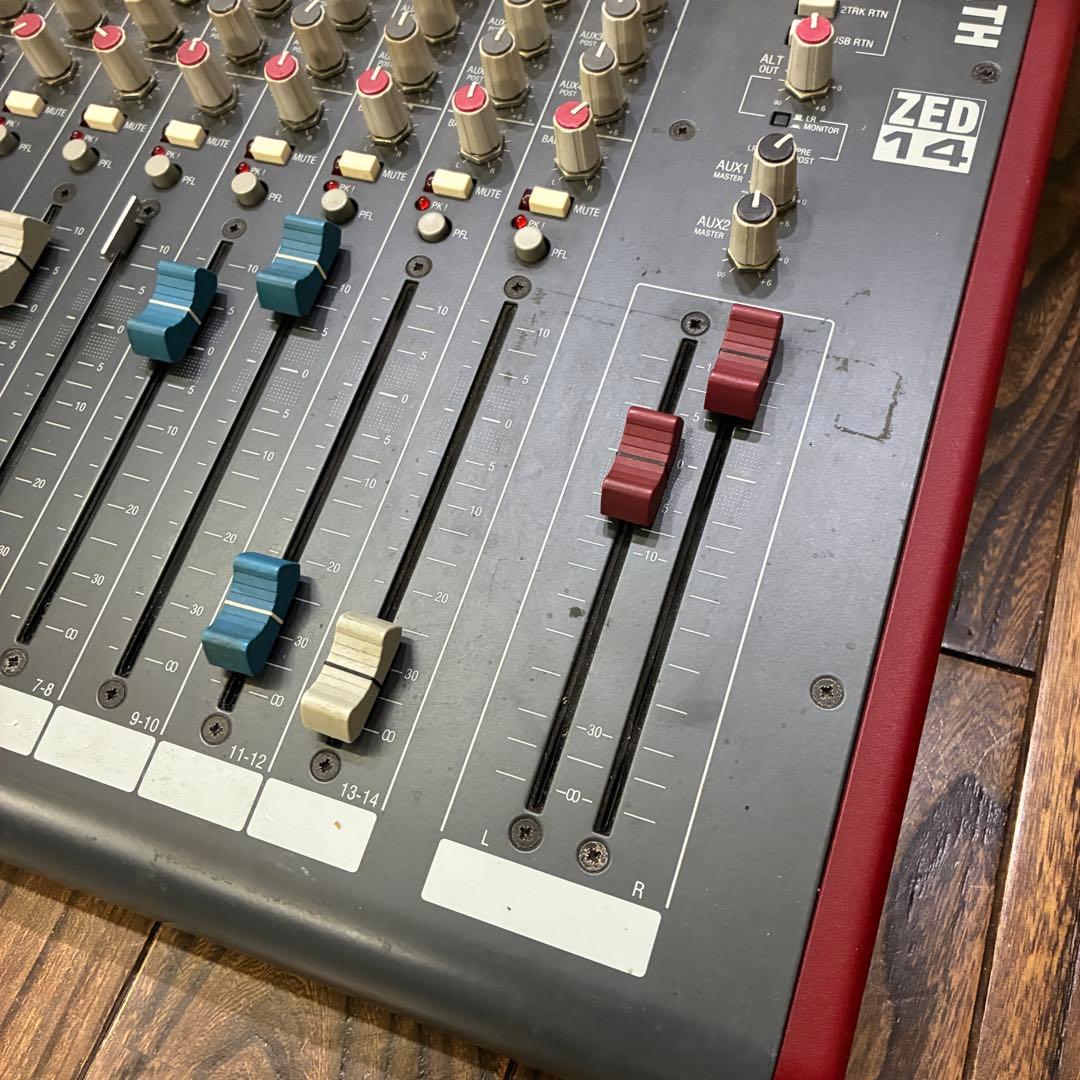 Allen & Heath ZED 14 アナログミキサー