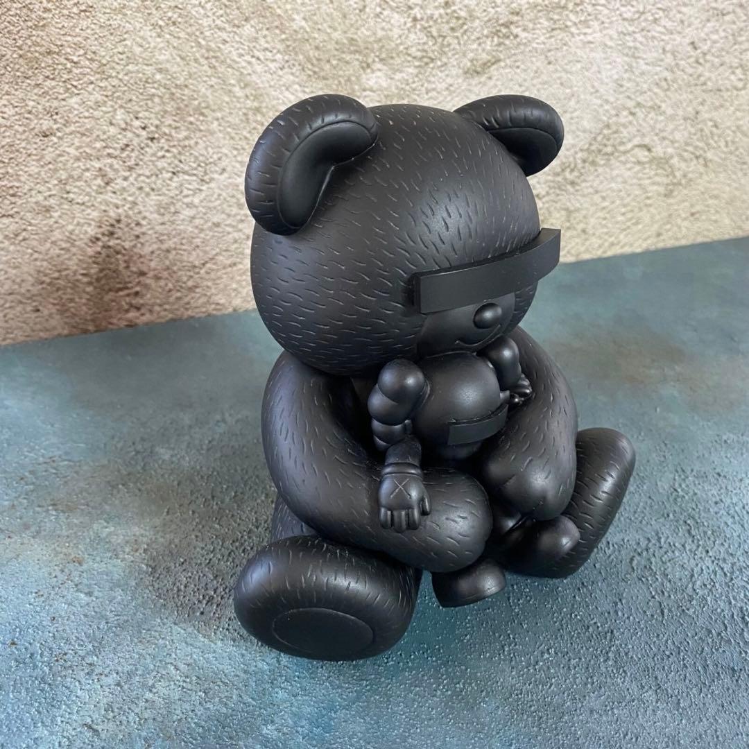 UNDERCOVER × KAWS ベアーコンパニオン フィギュア ブラック