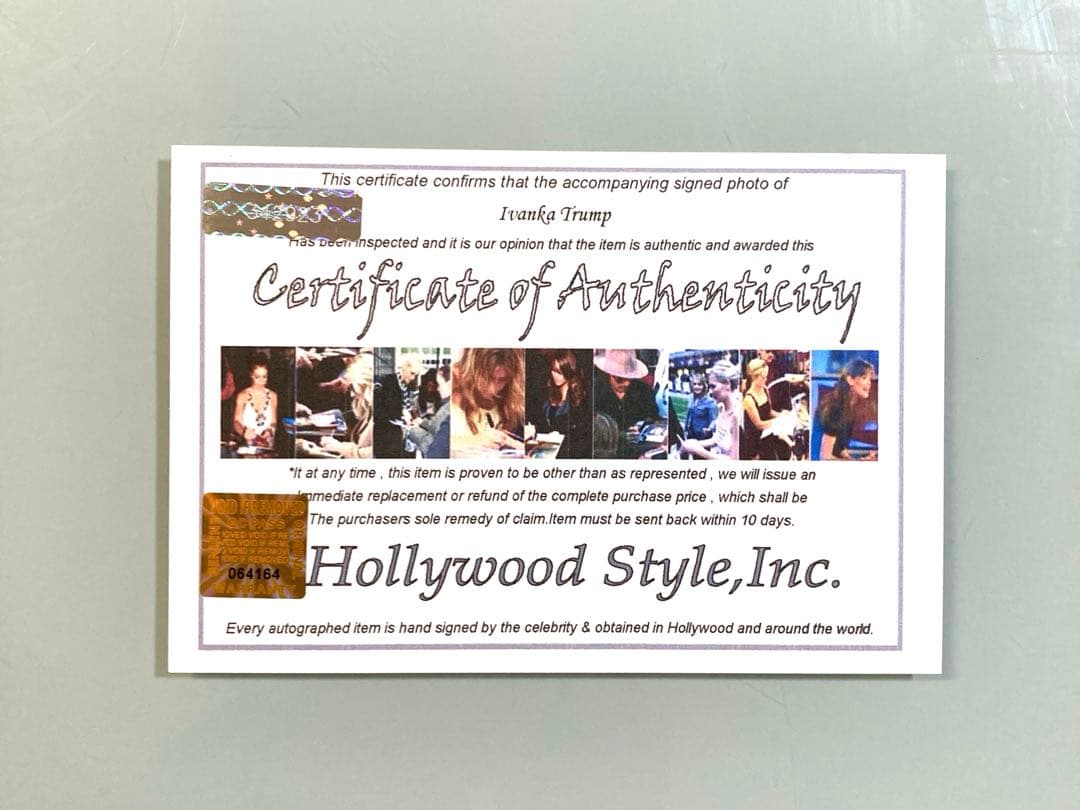 イヴァンカ・トランプ直筆サイン入り2Lサイズ写真…