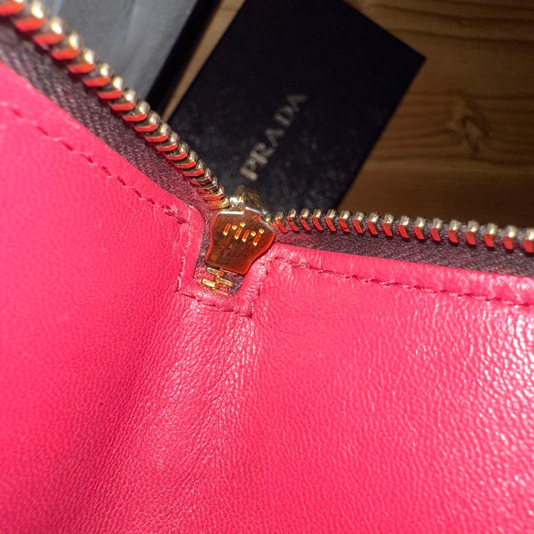 超美品！PRADA ブラック ケース　キーリング付き