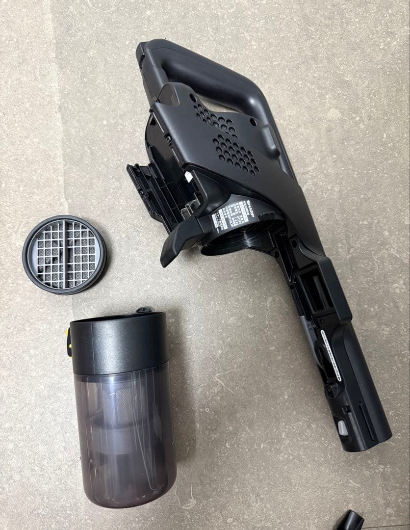 シャープ◇コードレススティック掃除機 RACTIVE Air EC-FR11-B