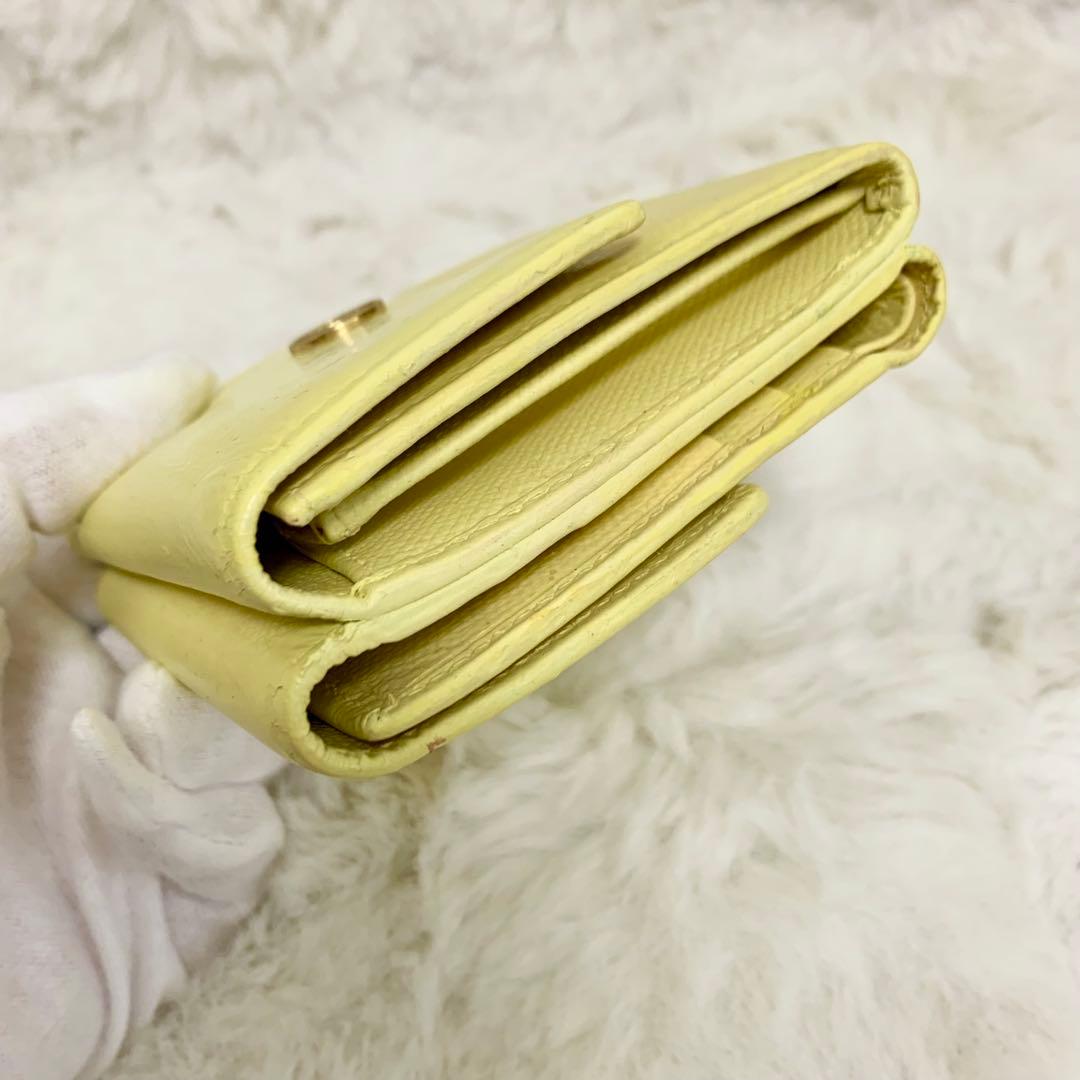 シャネル　3つ折り財布　wホック　ココマーク　レモンイエロー
