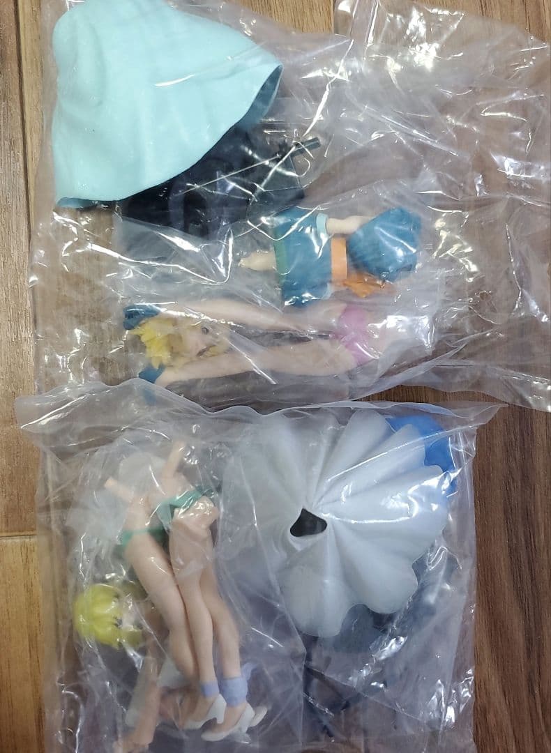 『機動戦士ガンダムSEED』 ヒロイン達の未開封フィギュア30体セット。