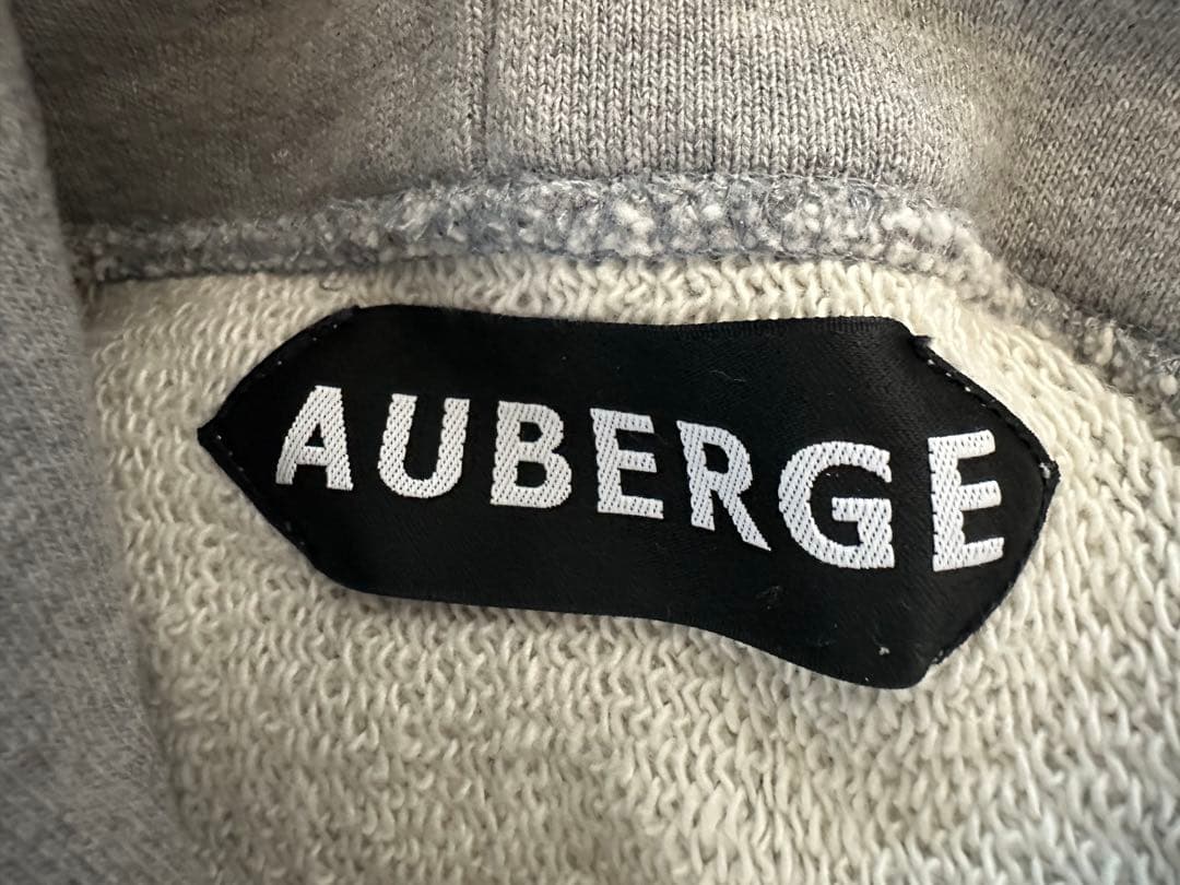 AUBERGE / ロゴ刺繍 フードパーカ サイズ40