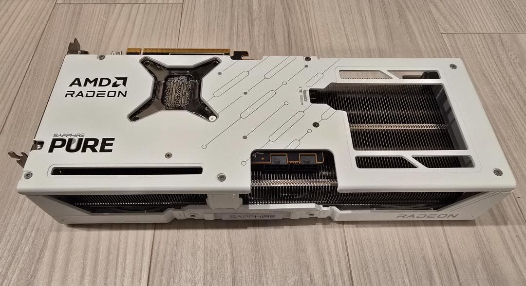 グラフィックボード・グラボ・ビデオカード SAPPHIRE PURE Radeon RX 9070 XT