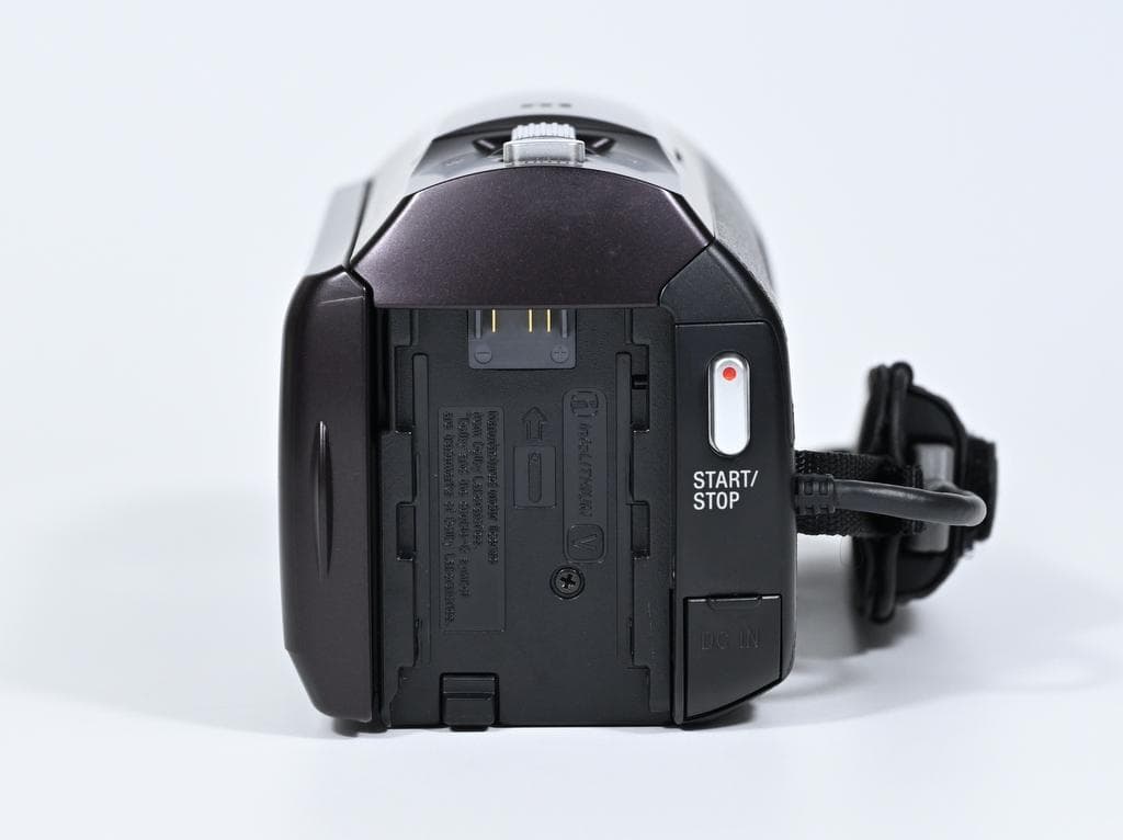 【超美品】 ソニー　SONY HDR-CX675 デジタルビデオカメラ