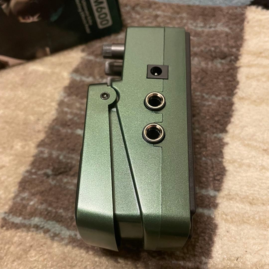 ギター BEHRINGER EM600