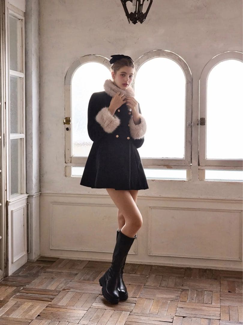 Treat Ürself Muse fur flare coat（black）