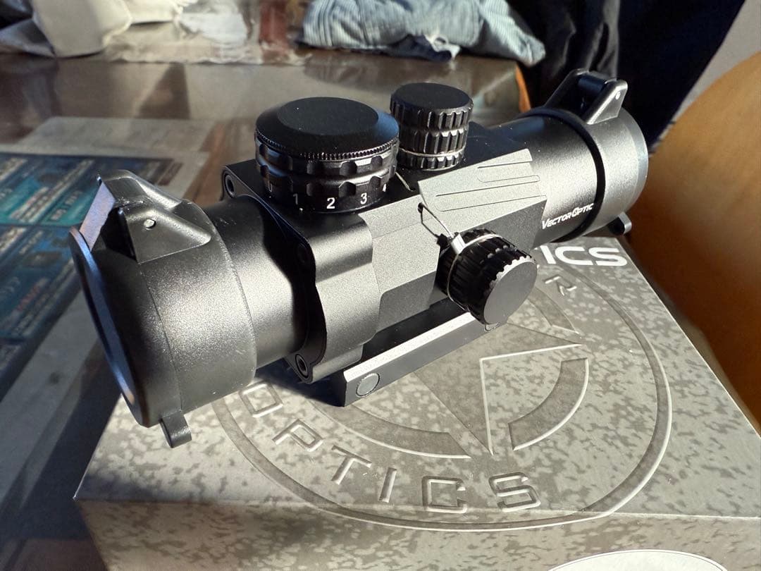 VECTOROPTICS CALYPOS 3X32 スコープ　ゲーム未使用品