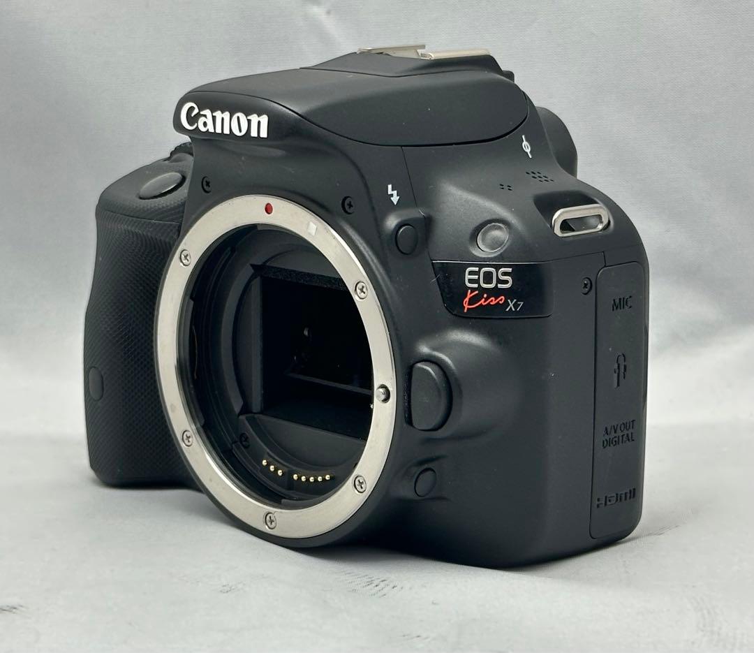 値下げ！極美品！Canon EOS Kiss X7ダブルズームレンズ♪