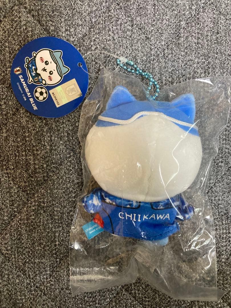 ちいかわ　ぷちミニマスコット(ハチワレ)サッカー日本代表yer